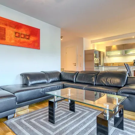 Leon - By Alpen Appartement *