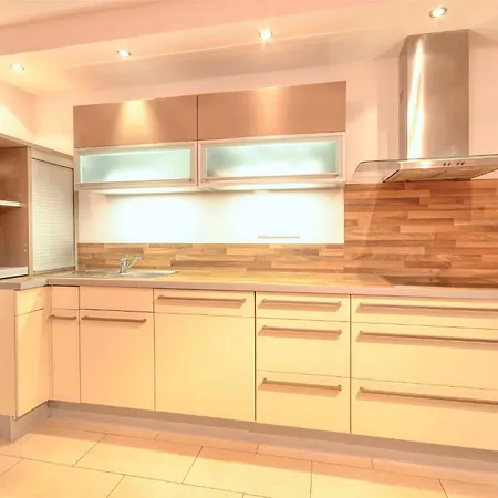 Apartment Apartment Leon - By Alpen Apartments Zell am See