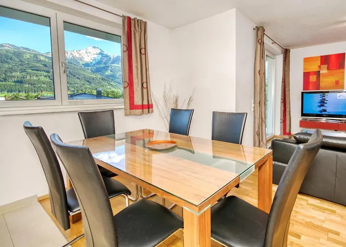 Leon - By Alpen Zell am See